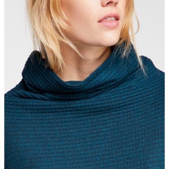 NWT Free People Kitty Thermal Turtleneck Tunic Top - Picture 3 of 5